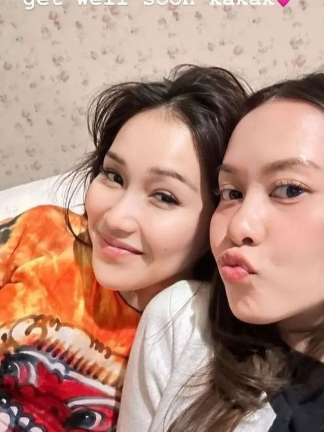 Dinar Salsha dan Ayu Ting Ting