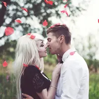 Jangan terlalu banyak memberikan janji-janji manis karena perempuan tidak butuh kata-kata, mereka hanya butuh pembuktian yang nyata!