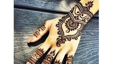 8 Inspirasi Henna Tangan Super Cantik Untuk Calon Pengantin Fimela Fimela Com
