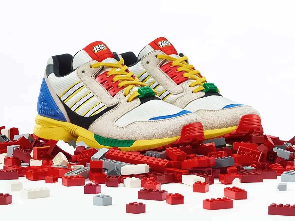 Nostalgia Asiknya Main Lego di Koleksi Sneakers Adidas Terbaru Fashion Fimela