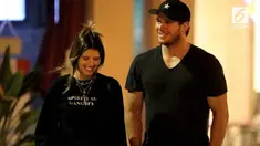 Chris Pratt membagikan kabar bahagia hubungan cintanya dengan putri aktor kawakan Arnold Schwarzenegger. Cincin pertunangannya pun menjadi perhatian publik karena memiliki nilai miliaran Rupiah.