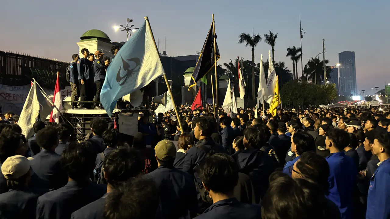 Kondisi demo depan DPR