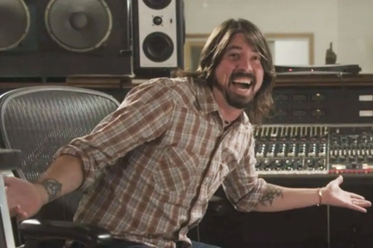 Dave Grohl Bawa Studio Rekaman Terbaik ke Televisi