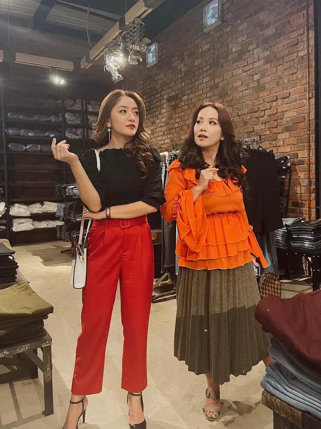 Natalie Zenn dan Irene Librawati