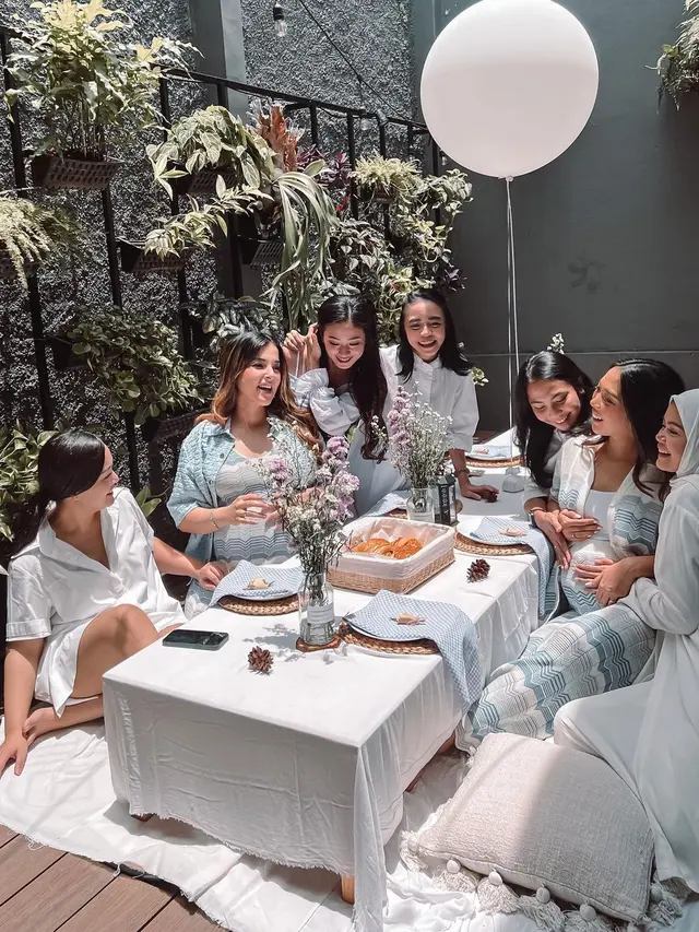 Baby Bump Kian Besar, Ini 6 Potret Tasya Farasya Hadiri Acara Brand Ternama