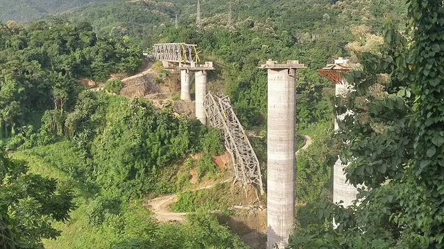 Jembatan Kereta Api