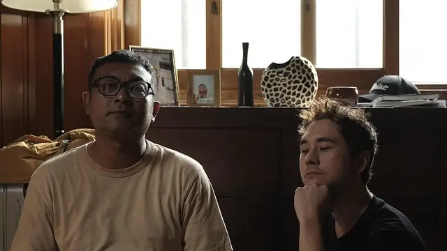 Jerome Kurnia dalam film Sampai Jumpa, Selamat Tinggal. (Foto: Dok. Adhya Pictures/ Relate Films/ IMDb)