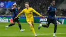 Bodo/Glimt kembali membuat seisi stadion San Siro terbungkam usai Hakon Evjen mencetak golnya pada menit ke-72. Bodo/Glimt unggul 0-2. Tampak dalam foto, pemain Bodo/Glimt, Hakon Evjen (tengah) merayakan golnya selama pertandingan babak playoff Liga Champions 2025-2026 melawan Inter Milan di stadion San Siro, Italia, Selasa 24 Februari 2026 waktu setempat atau Rabu (25/2/2026) dini hari WIB. (AP Photo/Luca Bruno)