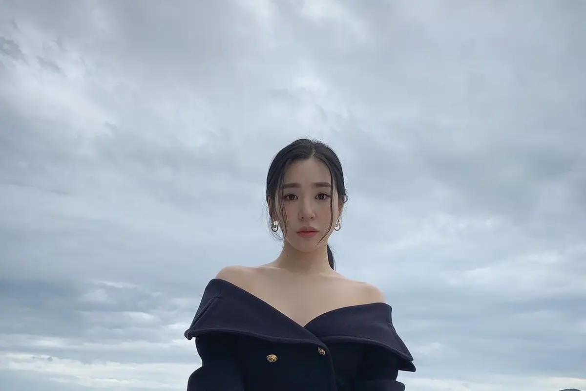 7 OOTD Terbaik ala Tiffany Girls’ Generation, Super Stylish dengan Visual Paripurna