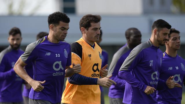 Terkena Serangan Jantung, Iker Casillas Selamat dari Masa Kritis.