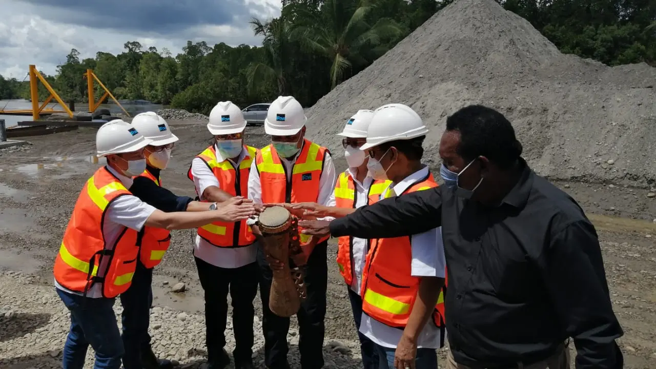 Peluncuran tailing sebagai material pembangunan infrastruktur di Papua