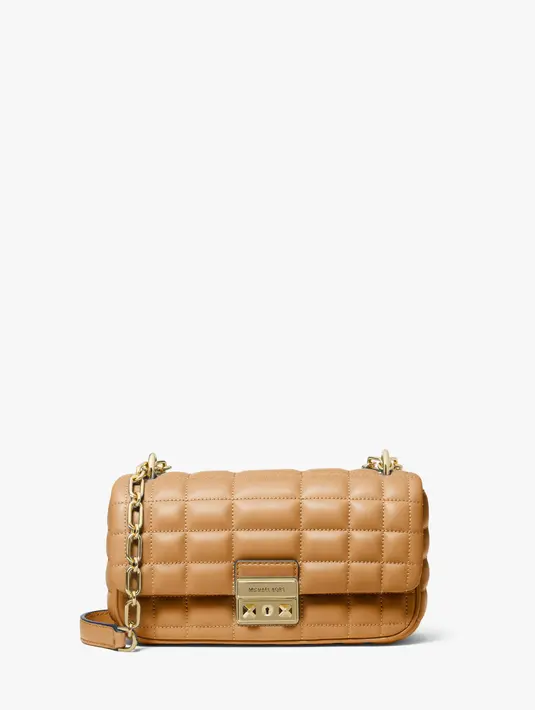 Koleksi tas Tribeca ini tersedia dalam berbagai warna yang menarik. Seperti di antaranya BLACK, OPTIC WHITE, LT CHAMBRAY, PALE PEANUT, PALE GOLD,  dan  SUNSET ROSE. [Dok/Michael Kors]