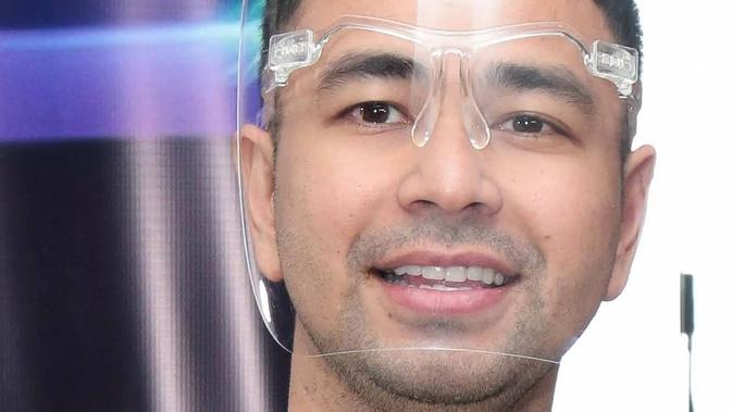 Viral, Foto Raffi Ahmad Kumpul-Kumpul Tanpa Masker Usai Terima Vaksin Covid-19 - ShowBiz ...