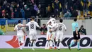 Pemain Shakhtar Donetsk merayakan gol ke gawang Braga pada laga leg kedua perempat final Liga Europa, di Stadion Arena Lviv, Lviv, Ukraina, Jumat (15/4/2016) dini hari WIB. (AFP/Sergei Supinsky)