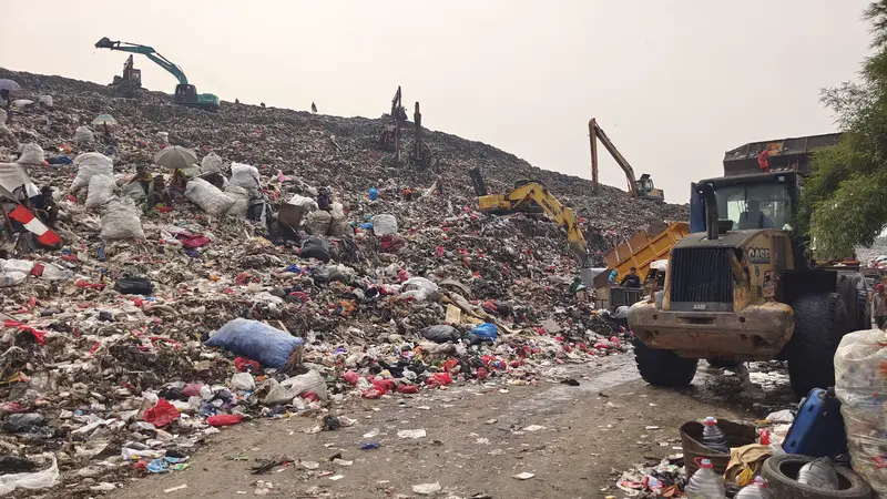 Kondisi TPA Cipayung dalam penanganan sampah Kota Depok yang sempat ditutup sementara untuk penataan area TPA Cipayung, Depok.