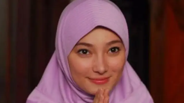 6 Potret Lawas Asmirandah ketika Pakai Hijab, Putuskan Pindah Agama Sebelum Nikah