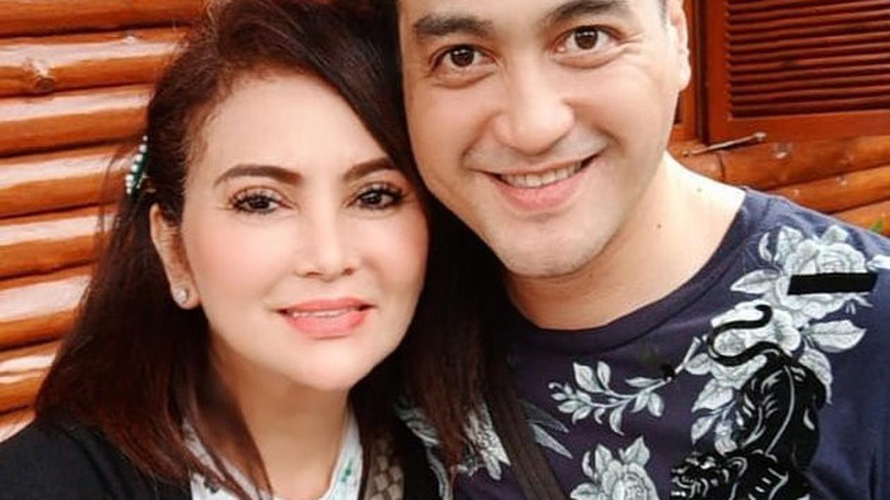 6 Potret Anggia Novita, Istri Ferry Irawan yang Gugat Cerai Suami saat Sakit