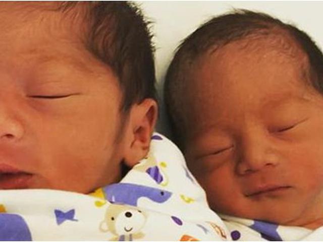 Deretan Foto Lucu Dan Menggemaskan Anak Kembar Kadek Devi Lifestyle Fimela Com