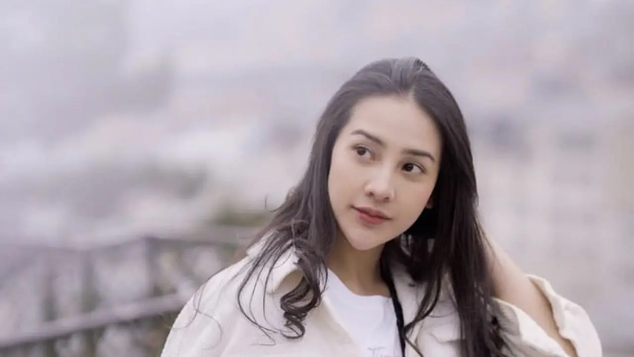 anya geraldine (@anyageraldine)