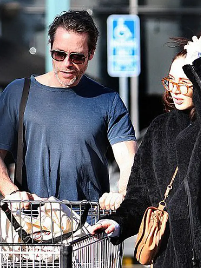 Guy Pearce dan Carice van Houten