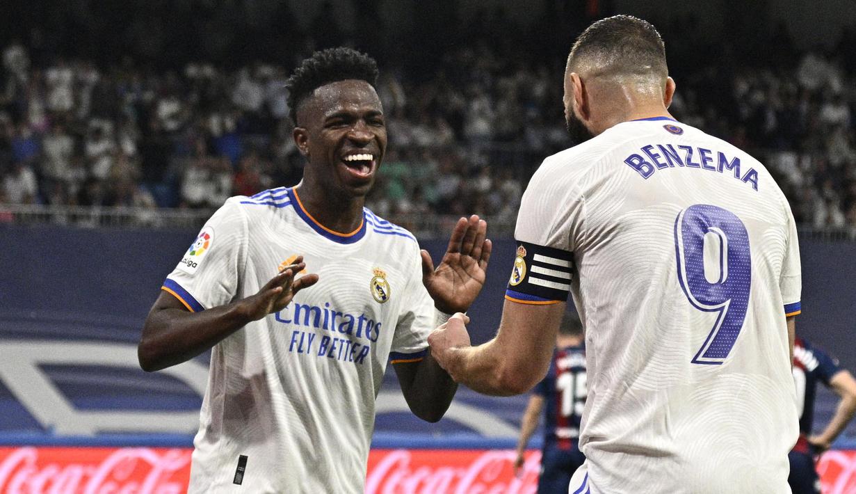 Vini juga mampu memberikan assist untuk gol Karim Benzema yang dicetak pada babak pertama. (AFP/Javier Soriano)