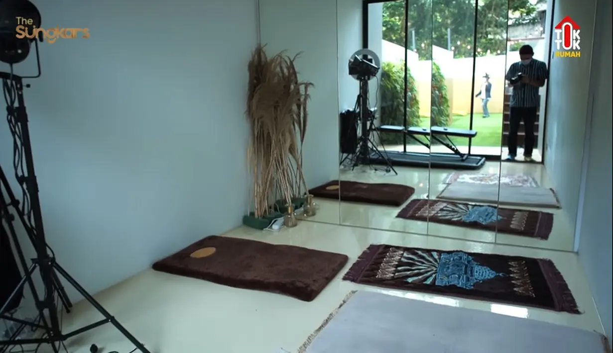 Rumah Fitri Tropica (Youtube/The Sungkars)