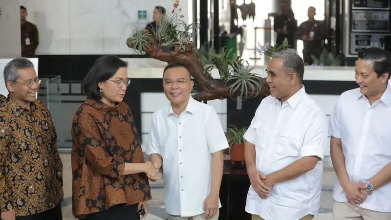 Tim Gugus Tugas Sinkronisasi Prabowo-Gibran menyambangi kantor Kemenkeu di Kawasan Lapangan Banteng, Jakarta, Jumat (31/5/2024).