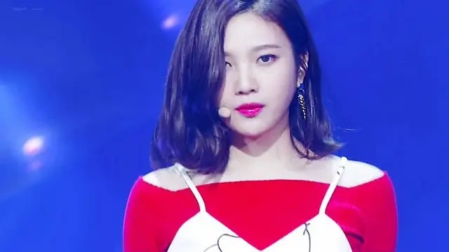 [Bintang] 7 Idola Korea yang Tampil Cantik dengan Model Rambut Bob Pendek