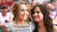 Penyanyi Demi Lovato mengaku iri dengan kemampuan Miley Cyrus. Dalam hal apa ya?