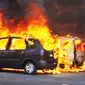 Ilustrasi Mobil Terbakar (iStockPhoto)