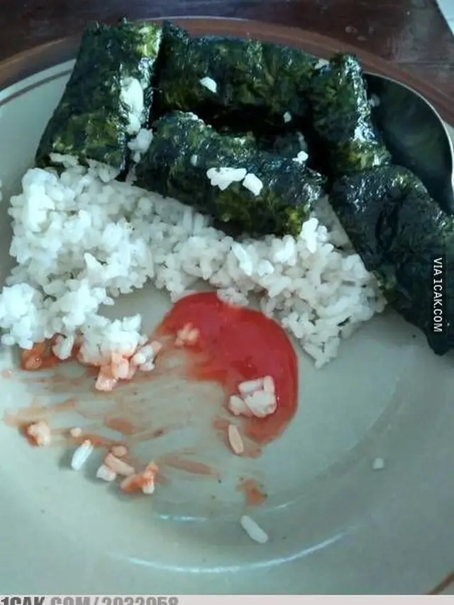 6 Potret Kombinasi Sushi Pakai Nasi Ini Khas Orang Indonesia Banget