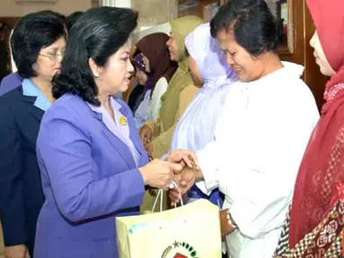 Dharma Pertiwi Ziarah di TMP Kalibata