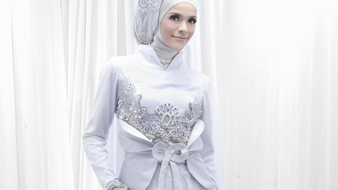 Persiapan Pernikahan Islam Intip Gaya Gaun Pengantin Islami Karya Irna La Perle Parenting Fimela Com