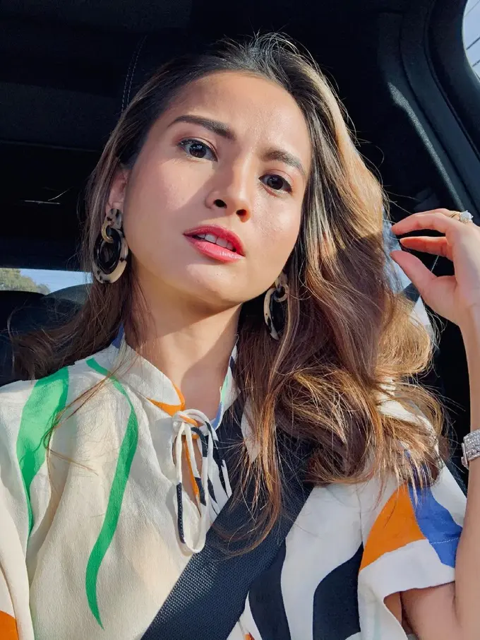 Potret Wajah Acha Septriasa Kena Sinar Matahari, Makin Eksotis