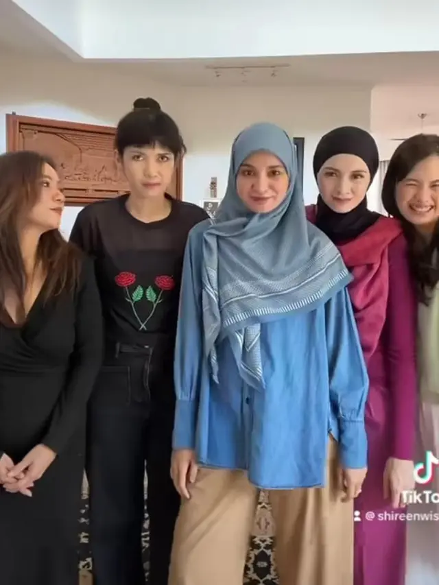 6 Potret Gaya Reuni Para Cast Cinta Fitri, Tetap Kompak usai 12 Tahun Berpisah