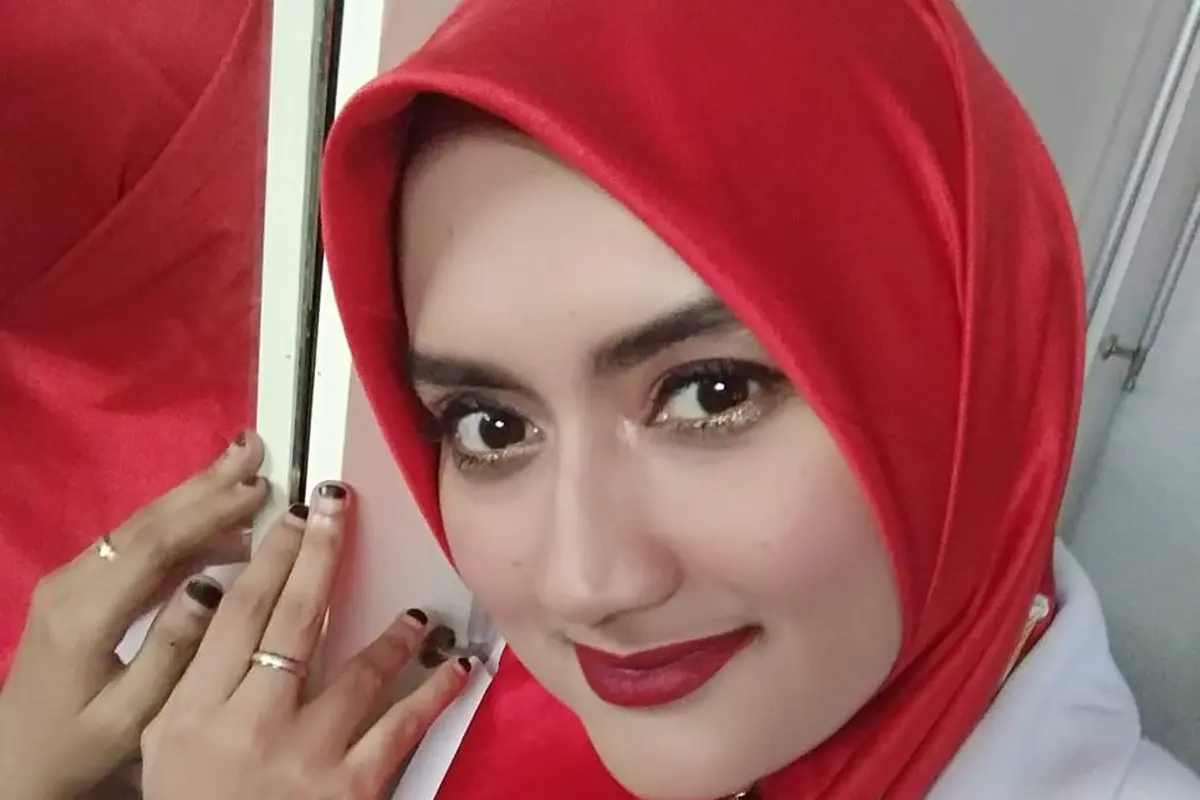 Drg Tessy Kartika Putri