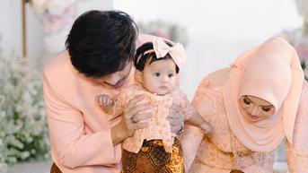 Baby Ameena Lakukan Tedak Siten, Ini Tahapan Tradisi Jawa yang Masih Dilakukan Turun-temurun