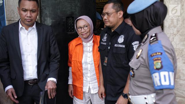 Ratna Sarumpaet Diserahkan ke Kejati DKI