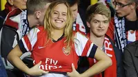 Fans Wanita Arsenal ini Nekat Nonton Laga Hotspur