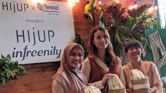 Peluncuran koleksi Hijup Infreenity