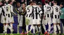 Bermain di hadapan publik sendiri, Bianconeri tampil memukau dan berhasil membungkam Manchester City dengan skor telak 2-0. (Marco BERTORELLO/AFP)