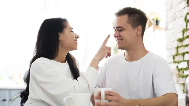 Flirting Style Ala Gen Z vs Millennials, Siapa yang Lebih Jago Bikin Baper? (photo by freepik.com)