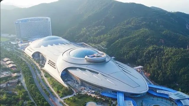 Desain Futuristik Zhuhai Chimelong Marine Science Park, Mirip Kapal Alien