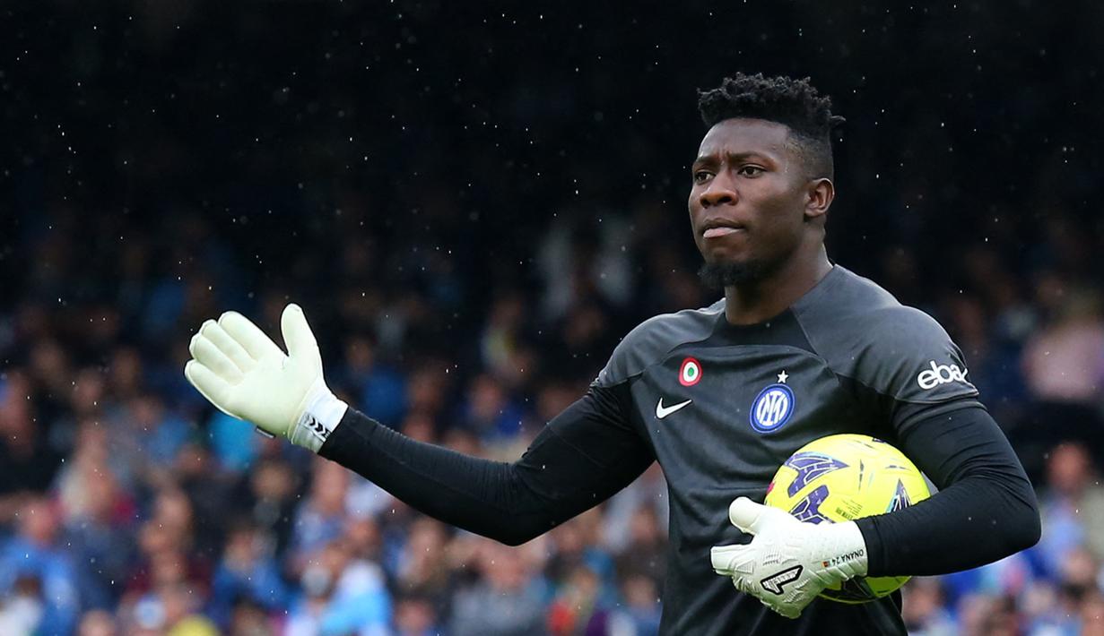 Kiper Inter Milan, Andre Onana pada laga Liga Italia 2022/2023 melawan Napoli di Diego-Maradona Stadium, Napoli, 21 Mei 2023. (AFP/Carlo Hermann)