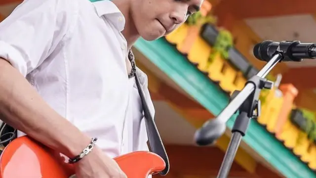 The Lucky Laki manggng di pensi (Instagram/alghazali7)