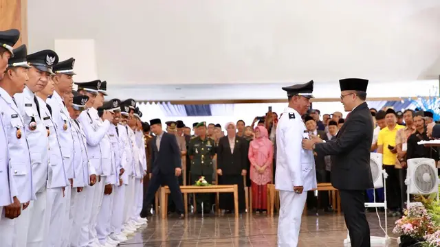 Lantik Kades, Anas Pesan Penguatan SDM dan Perkuat Leadership 
