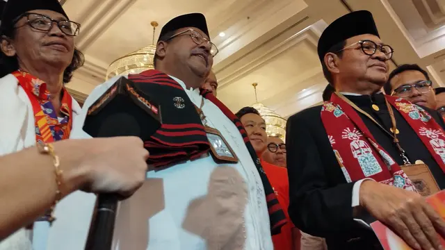 Pasangan calon gubernur dan wakil gubernur Jakarta, Pramono Anung-Rano Karno menuju KPU Jakarta, Senin (23/9/2024).