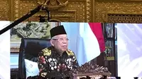 Wakil Presiden Wa'ruf Amin saat mengikuti pengukuhan guru besar Unesa. (Dian Kurniawan/Liputan6.com)