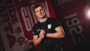 Persis Solo resmi merekrut striker asal Ukraina, Roman Paparyga. (dok. Persis Solo)