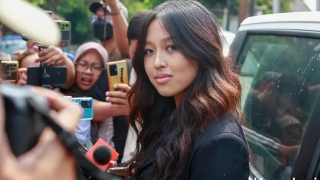 6 Potret Michelle Ashley Putri Pinkan Mambo yang Diduga Dapat Pelecehan Seksual dari Ayah Tiri